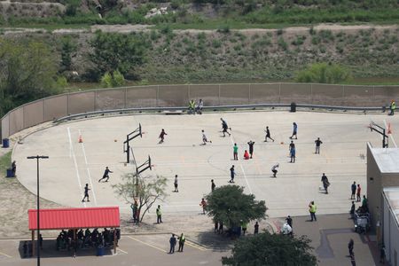 tagreuters.com2025binary_LYNXNPEL8C0BK-VIEWIMAGE