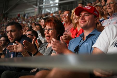 tagreuters.com2025binary_LYNXNPEL8K0GI-VIEWIMAGE