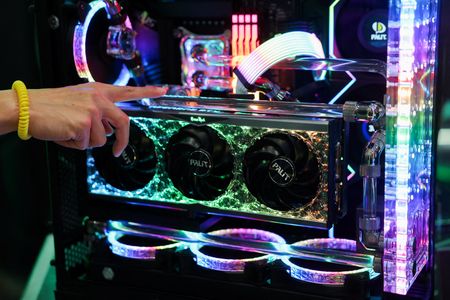 tagreuters.com2024binary_LYNXMPEK7M08Q-VIEWIMAGE