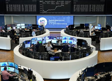 tagreuters.com2025binary_LYNXNPEL240JL-VIEWIMAGE