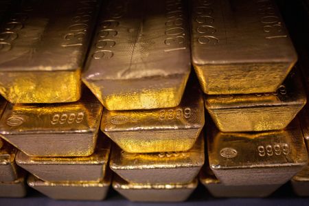 tagreuters.com2025binary_LYNXNPEL920PT-VIEWIMAGE