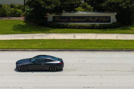 tagreuters.com2024binary_LYNXMPEK7K0AC-VIEWIMAGE