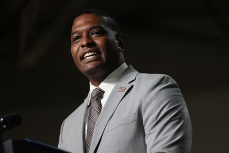 tagreuters.com2024binary_LYNXMPEKBJ0NN-VIEWIMAGE