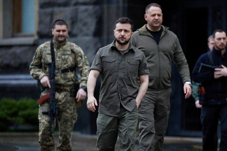 tagreuters.com2022binary_LYNXNPEI3807L-VIEWIMAGE