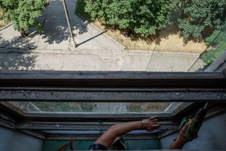 tagreuters.com2024binary_LYNXMPEK6G06C-VIEWIMAGE