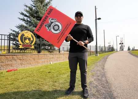 tagreuters.com2024binary_LYNXMPEK7M0RC-VIEWIMAGE