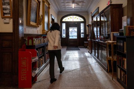 tagreuters.com2025binary_LYNXMPEL2K0R6-VIEWIMAGE