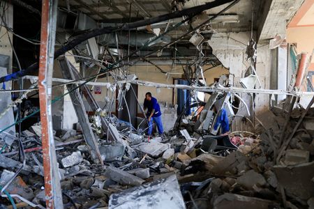 tagreuters.com2025binary_LYNXMPEL4C0M3-VIEWIMAGE