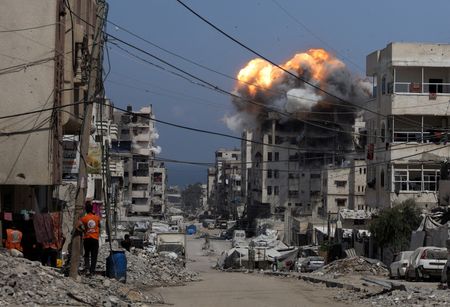 tagreuters.com2025binary_LYNXMPEL6K0CP-VIEWIMAGE