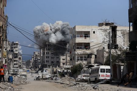 tagreuters.com2025binary_LYNXMPEL6K0CT-VIEWIMAGE