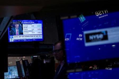 tagreuters.com2025binary_LYNXMPEL6M0UJ-VIEWIMAGE