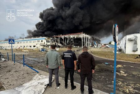 tagreuters.com2025binary_LYNXMPEL7K0AF-VIEWIMAGE