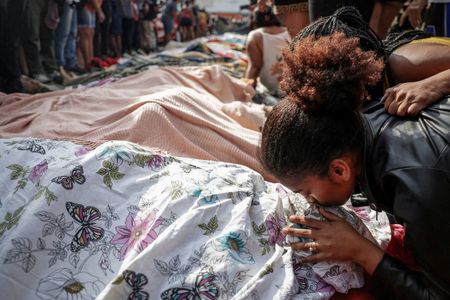 tagreuters.com2025binary_LYNXMPELA40MA-VIEWIMAGE