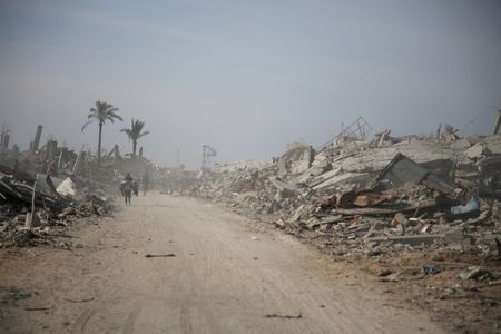 tagreuters.com2025binary_LYNXNPEL0Q0GU-VIEWIMAGE