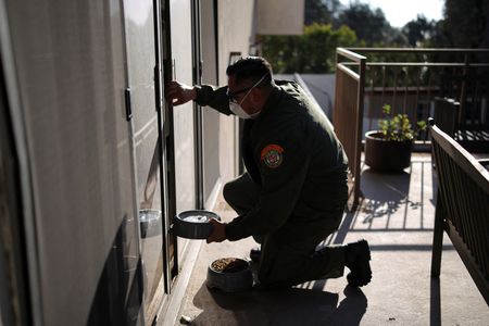 tagreuters.com2025binary_LYNXNPEL0S112-VIEWIMAGE