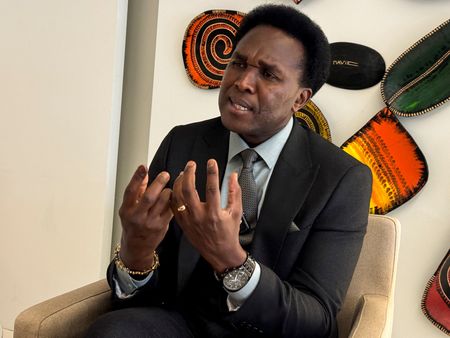 tagreuters.com2025binary_LYNXNPEL240NV-VIEWIMAGE