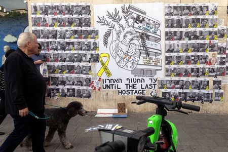 tagreuters.com2025binary_LYNXNPEL240Y4-VIEWIMAGE