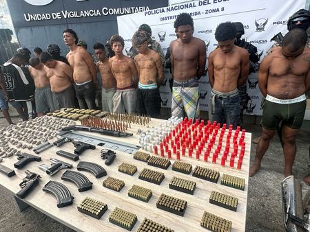 tagreuters.com2025binary_LYNXNPEL260T1-VIEWIMAGE