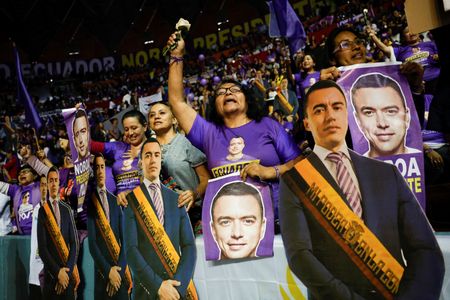 tagreuters.com2025binary_LYNXNPEL381AN-VIEWIMAGE