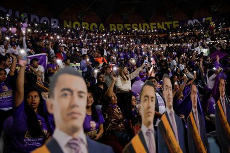 tagreuters.com2025binary_LYNXNPEL381AU-VIEWIMAGE