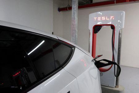 tagreuters.com2025binary_LYNXNPEL39149-VIEWIMAGE