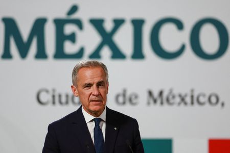 tagreuters.com2025binary_LYNXNPEL8H174-VIEWIMAGE