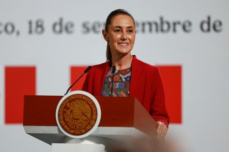 tagreuters.com2025binary_LYNXNPEL8H175-VIEWIMAGE