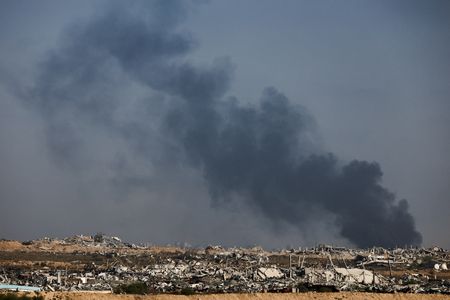 tagreuters.com2025binary_LYNXNPEL8R03I-VIEWIMAGE