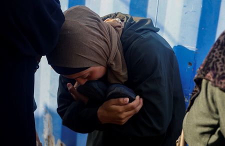 tagreuters.com2025binary_LYNXNPEL8R03J-VIEWIMAGE