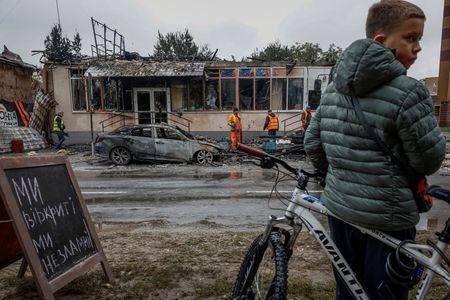 tagreuters.com2025binary_LYNXNPEL990XN-VIEWIMAGE